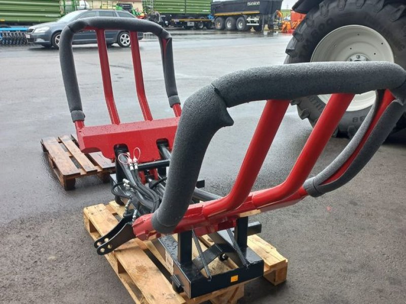 Folienballenzange typu Stekro Ballengreifer, Neumaschine v Göpfritz (Obrázok 1)