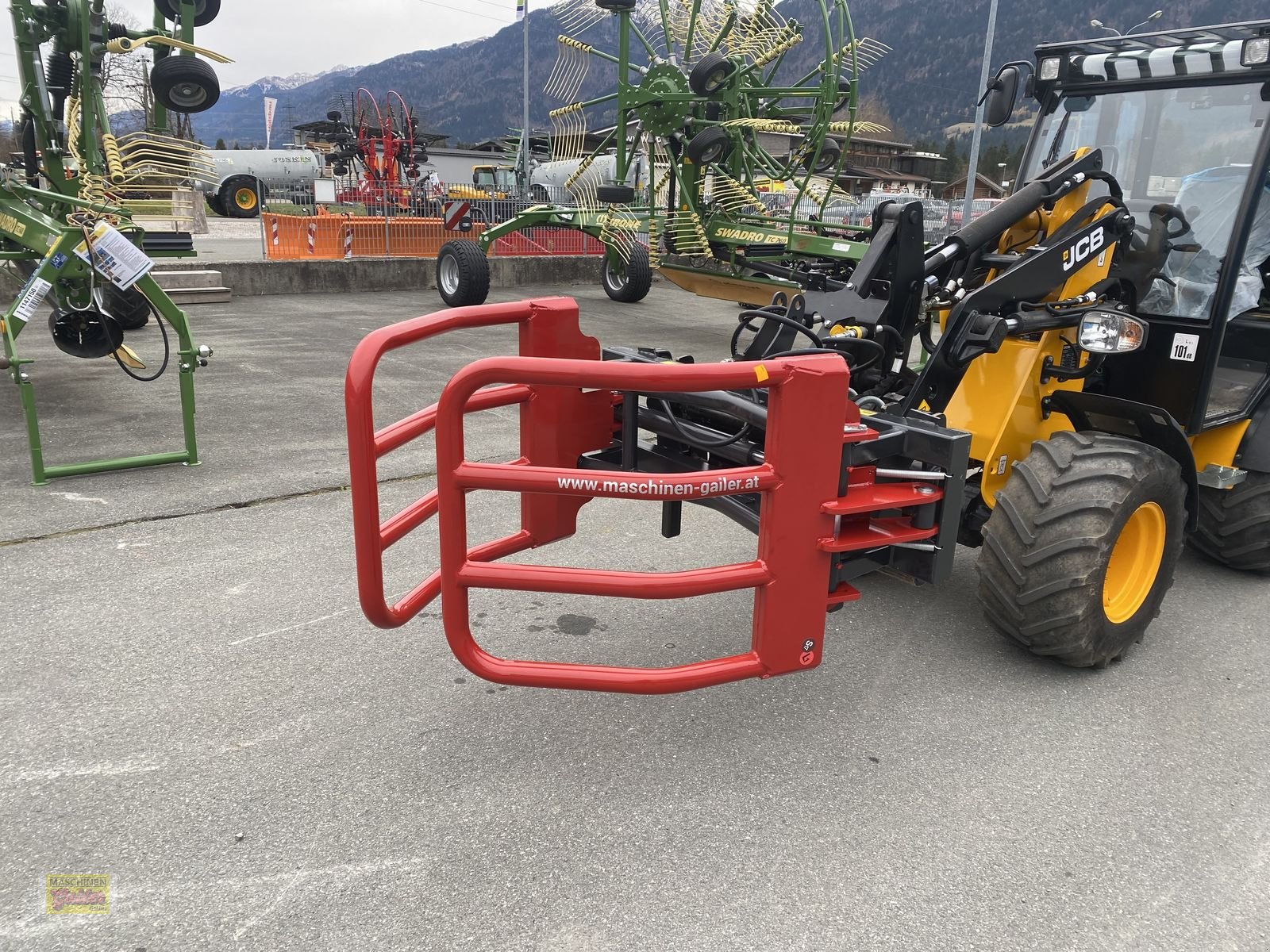 Folienballenzange of the type Stekro Ballenzange mit Euroaufnahme, Neumaschine in Kötschach (Picture 27)