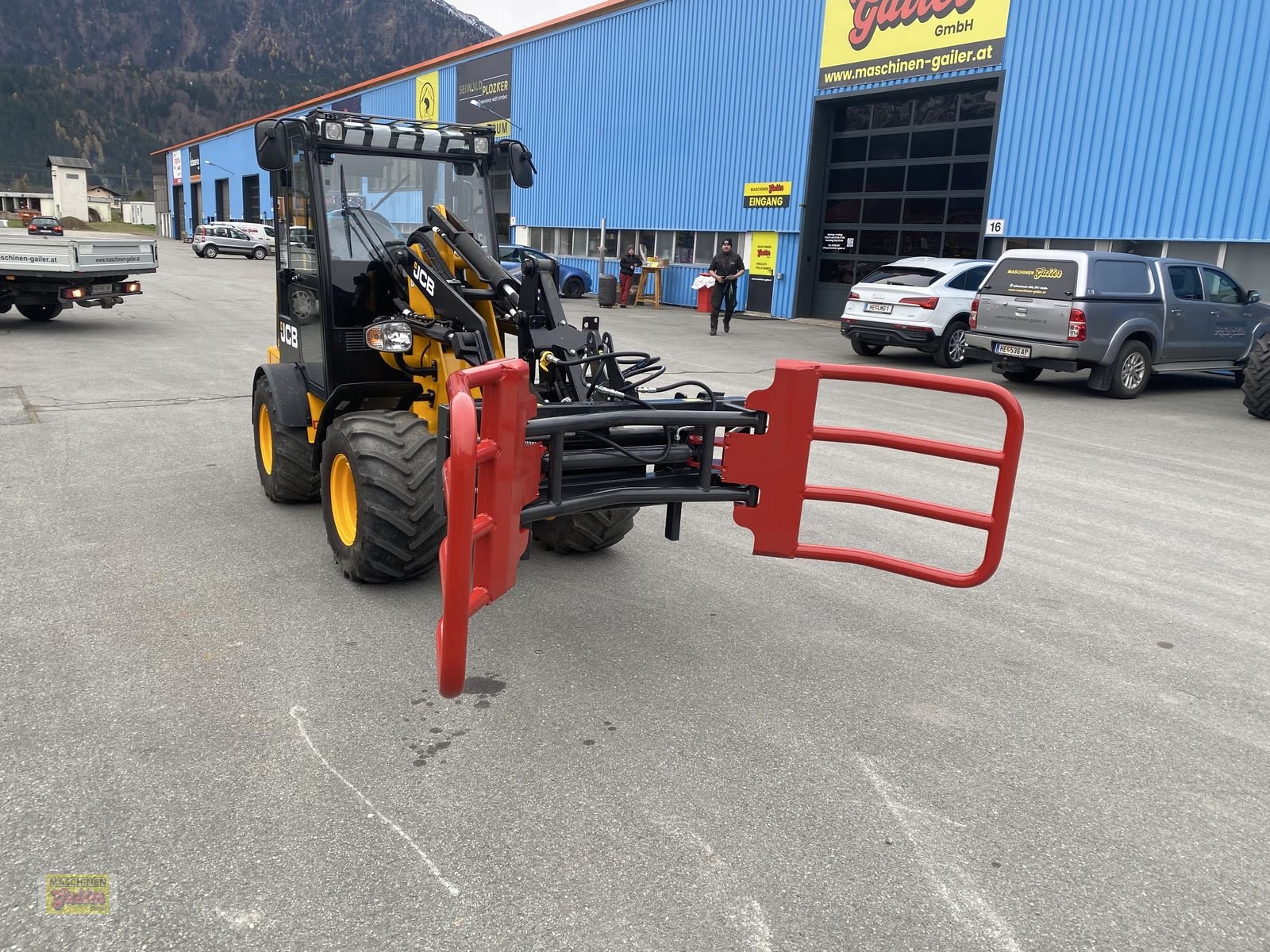 Folienballenzange of the type Stekro Ballenzange mit Euroaufnahme, Neumaschine in Kötschach (Picture 17)