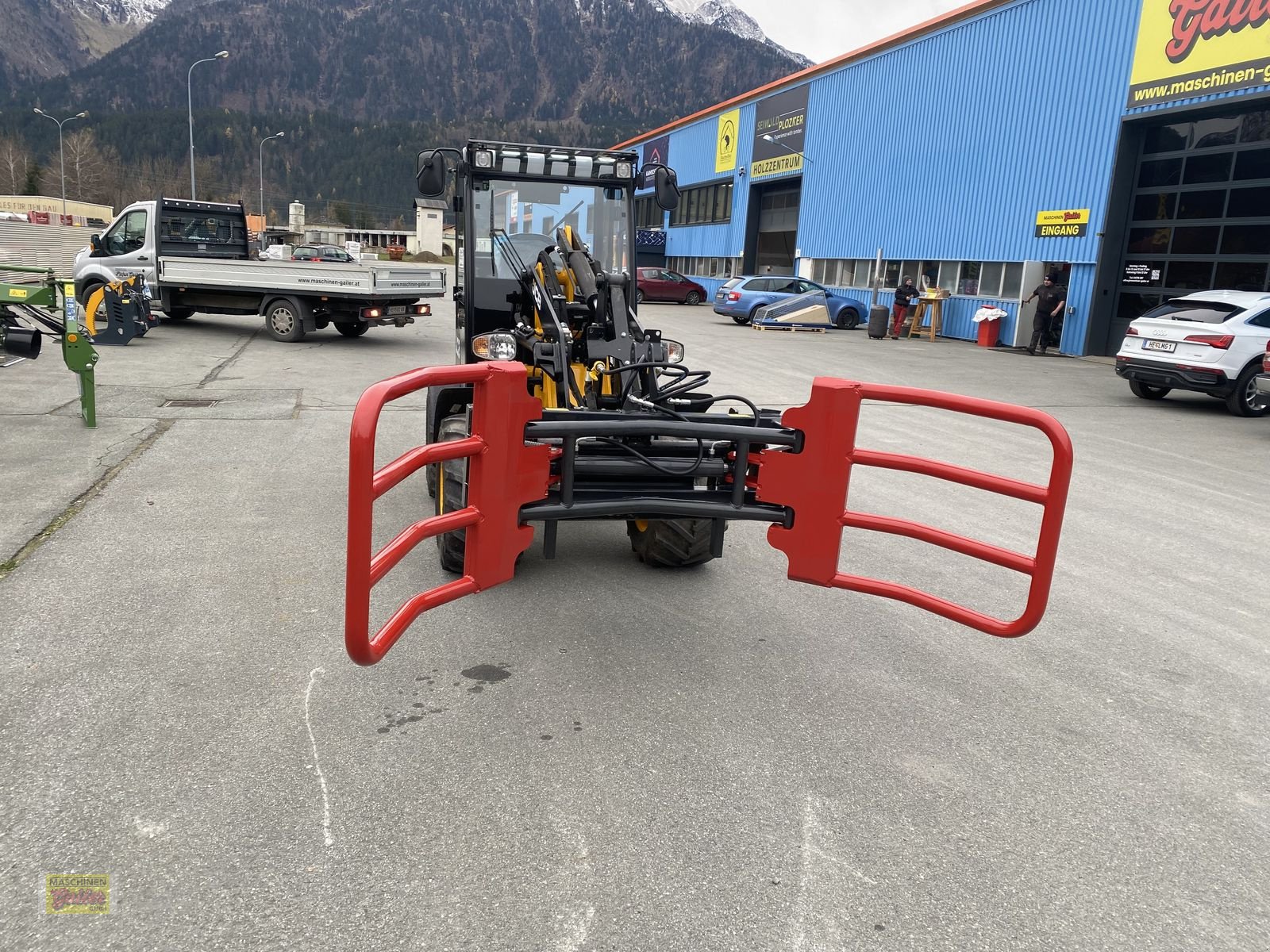 Folienballenzange of the type Stekro Ballenzange mit Euroaufnahme, Neumaschine in Kötschach (Picture 18)