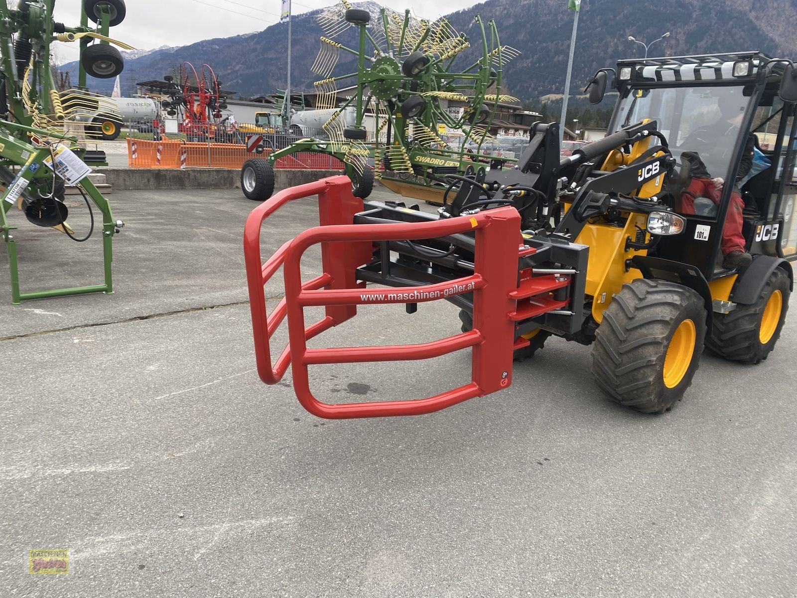 Folienballenzange of the type Stekro Ballenzange mit Euroaufnahme, Neumaschine in Kötschach (Picture 9)