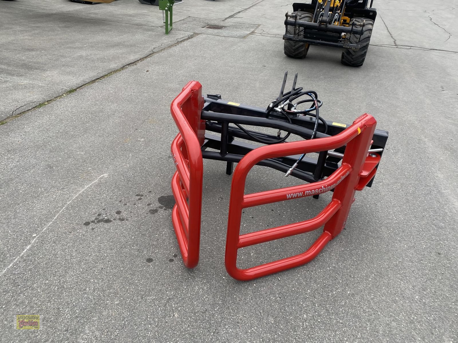 Folienballenzange of the type Stekro Ballenzange mit Euroaufnahme, Neumaschine in Kötschach (Picture 2)