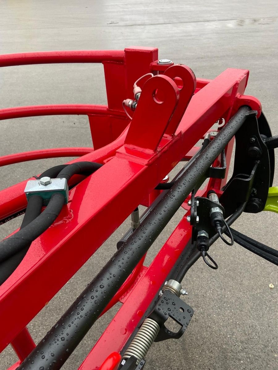 Folienballenzange tipa Stekro Stekro Ballengreifer l, Neumaschine u Grund (Slika 9)