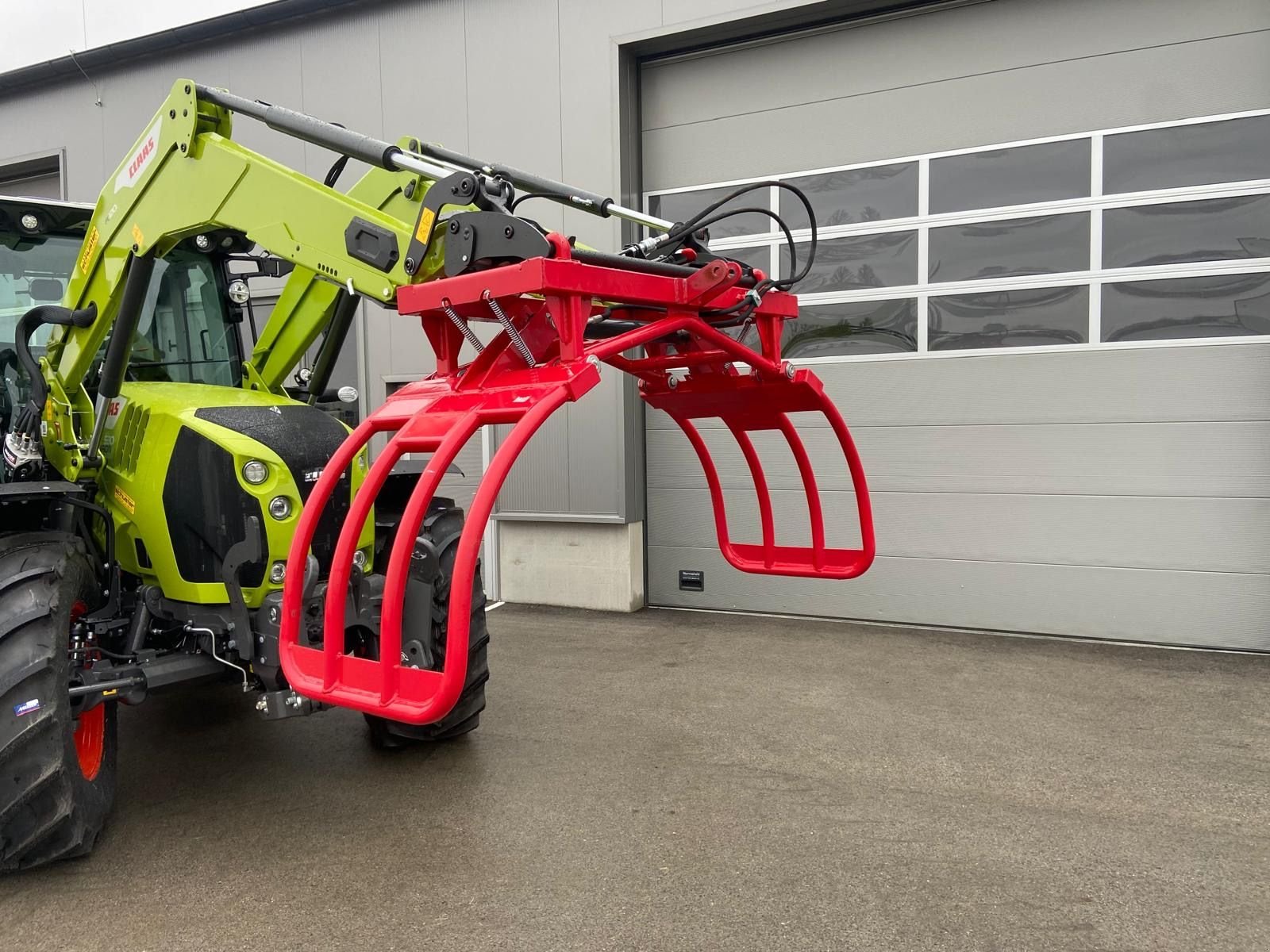 Folienballenzange tipa Stekro Stekro Ballengreifer l, Neumaschine u Grund (Slika 10)