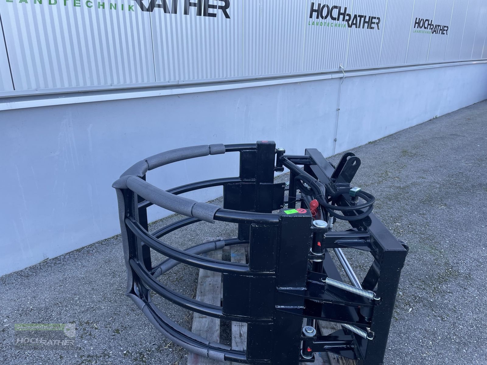 Folienballenzange of the type Stekro Stekro Ballengreifer, Neumaschine in Kronstorf (Picture 1)