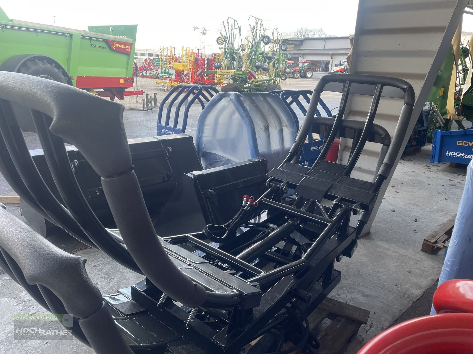 Folienballenzange of the type Stekro Stekro Ballengreifer, Neumaschine in Kronstorf (Picture 3)