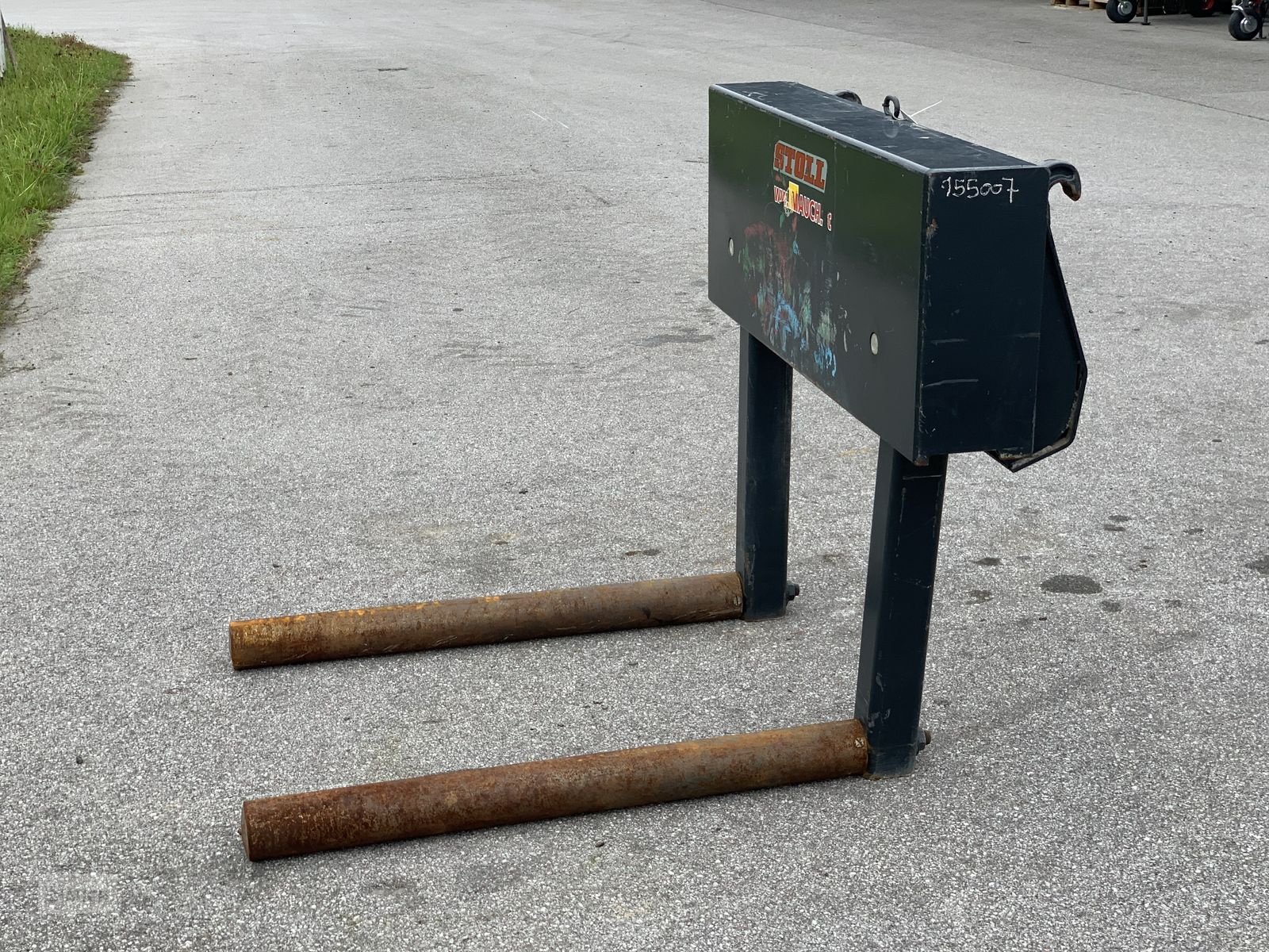 Folienballenzange des Typs Stoll Rundballengabel, Gebrauchtmaschine in Eben (Bild 4)