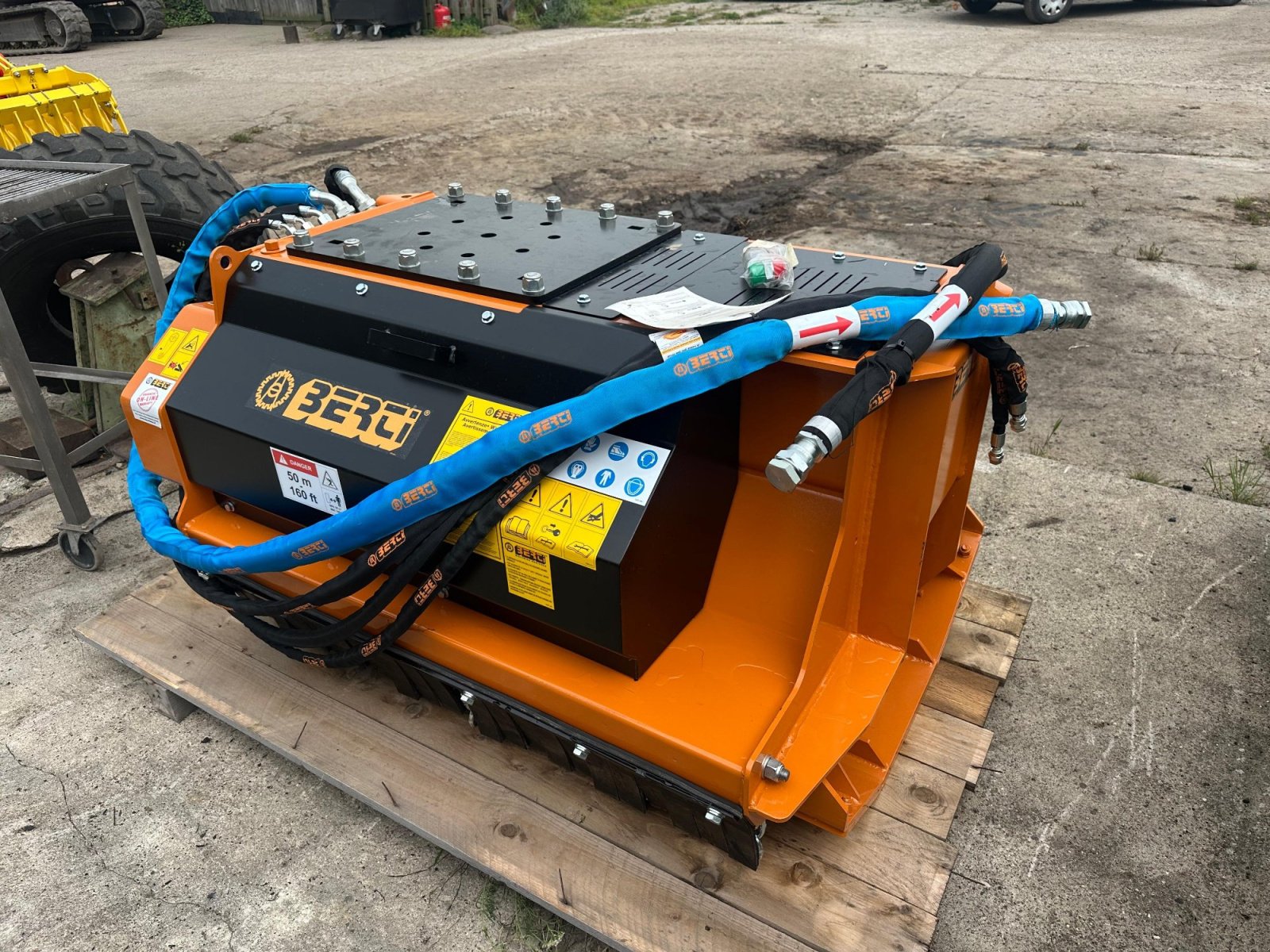 Forstfräse & Forstmulcher of the type Berti TBM/SB 120, Neumaschine in Klempau (Picture 2)