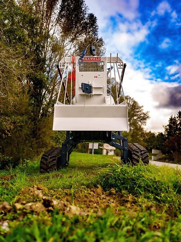 Forstfräse & Forstmulcher des Typs Sonstige Hymach Funkraupe Mulchraupe Geräteträger Mähraupe Forstraupe, Gebrauchtmaschine in Schmallenberg (Bild 4)