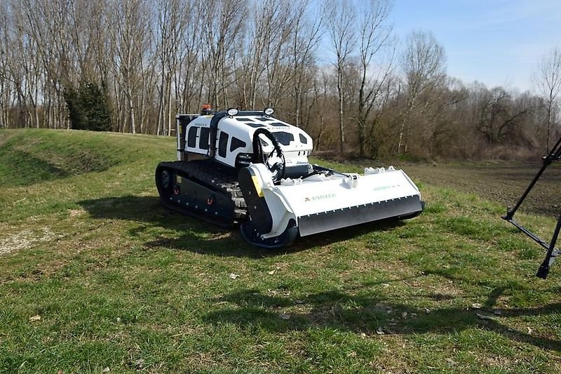 Forstfräse & Forstmulcher des Typs Sonstige Hymach G70 Mulchraupe Funkraupe Mähraupe Geräteträger Forstraupe, Gebrauchtmaschine in Schmallenberg (Bild 4)