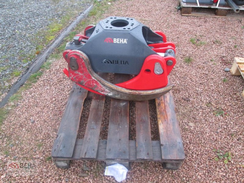 Forstgreifer und Zange des Typs BEHA Gebr. Reisiggreifer BG026SR4 (Prototyp) Neu ausgebüchst u. neue Wange, Gebrauchtmaschine in Steinach