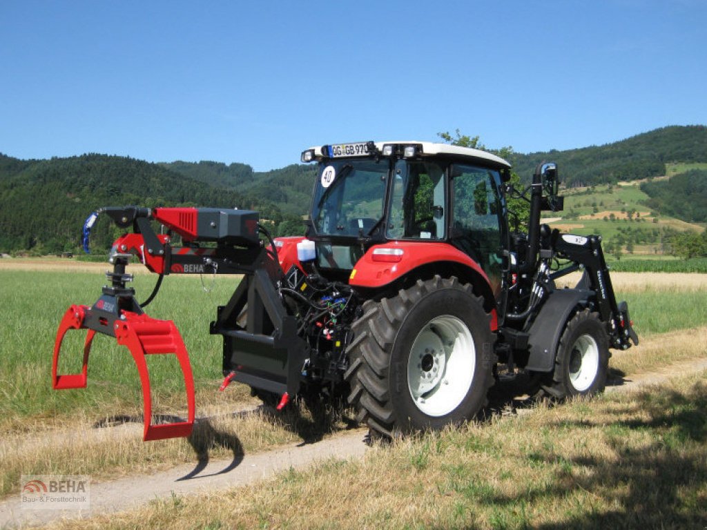 Forstgreifer und Zange des Typs BEHA RZ 17, Neumaschine in Steinach (Bild 1)