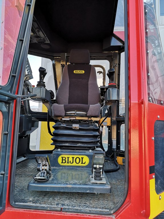 Forstschlepper des Typs Bijol 240 6 x 6 Forst Kombi, Neumaschine in Meschede (Bild 7)