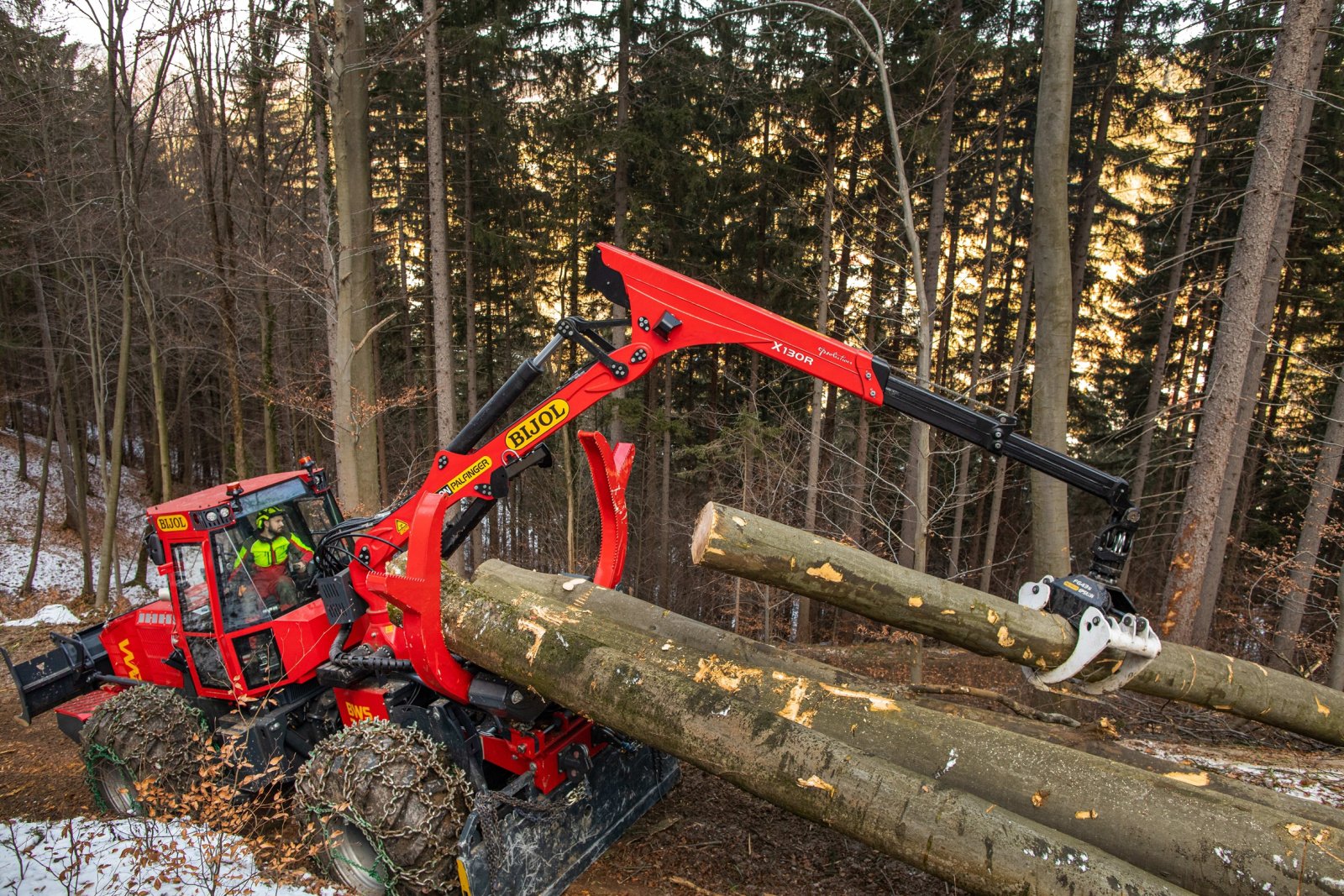 Forstschlepper des Typs Bijol BWS 240, Neumaschine in Meschede (Bild 5)