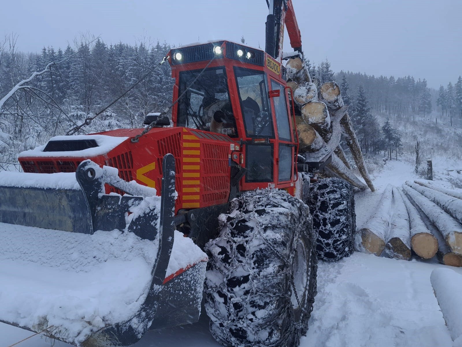 Forstschlepper des Typs Bijol BWS 240, Neumaschine in Meschede (Bild 13)