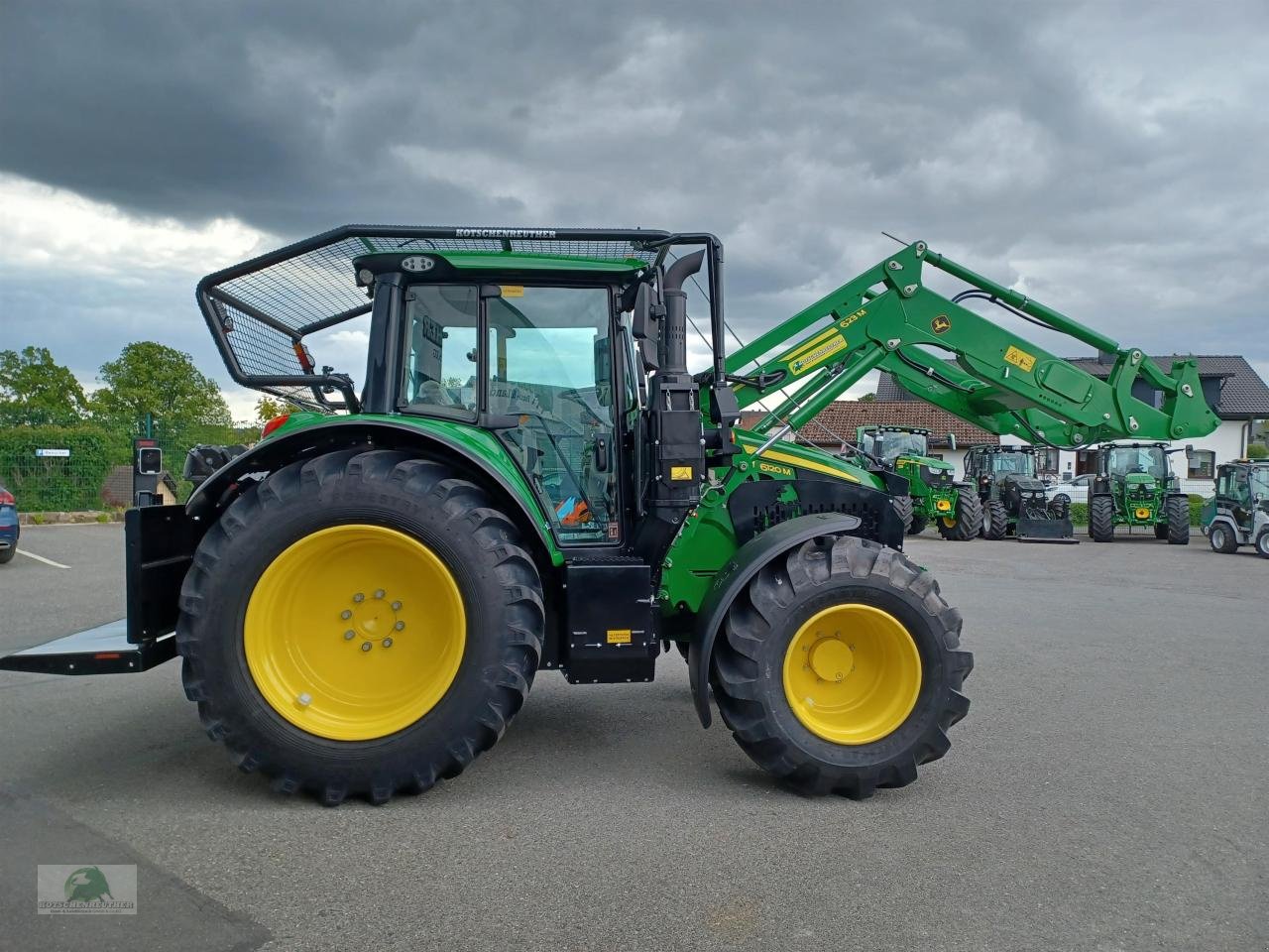 Forstschlepper des Typs John Deere 6120M UVV Forstschlepper, Neumaschine in Steinwiesen (Bild 7)