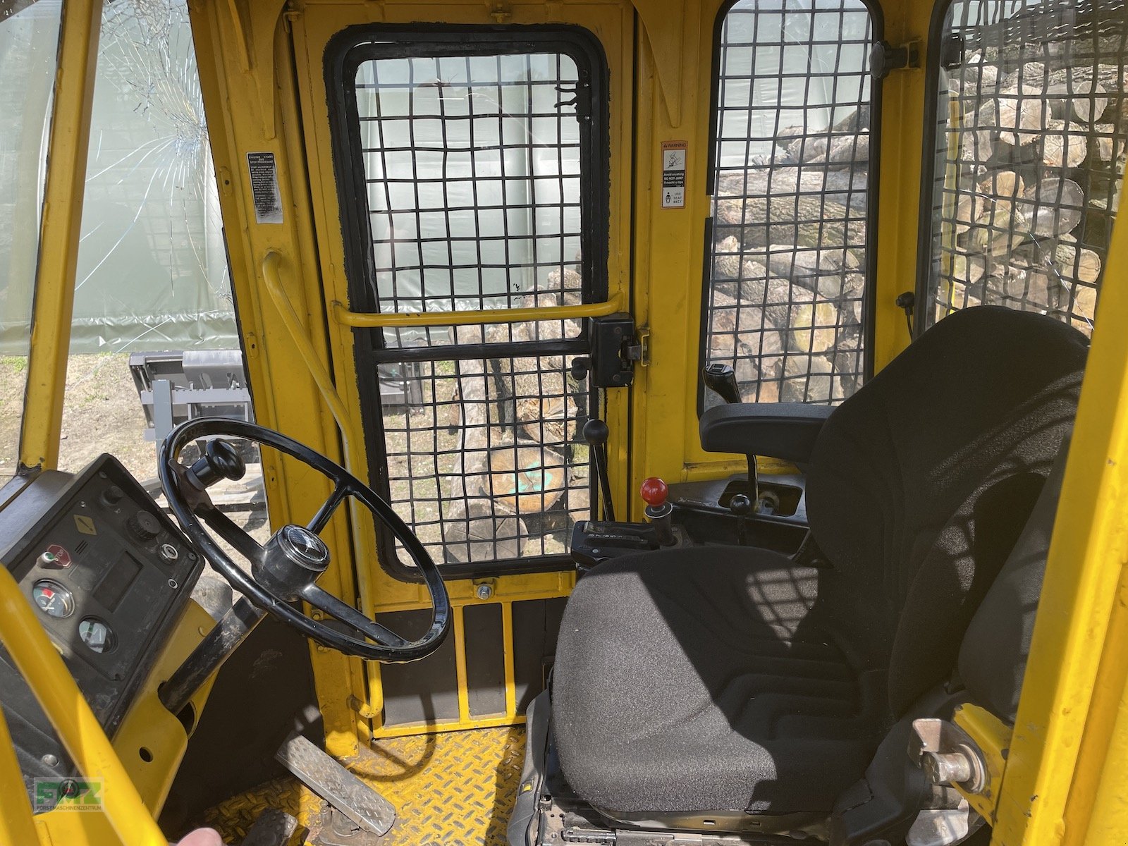 Forstschlepper of the type John Deere 648G, Gebrauchtmaschine in Leinburg (Picture 9)