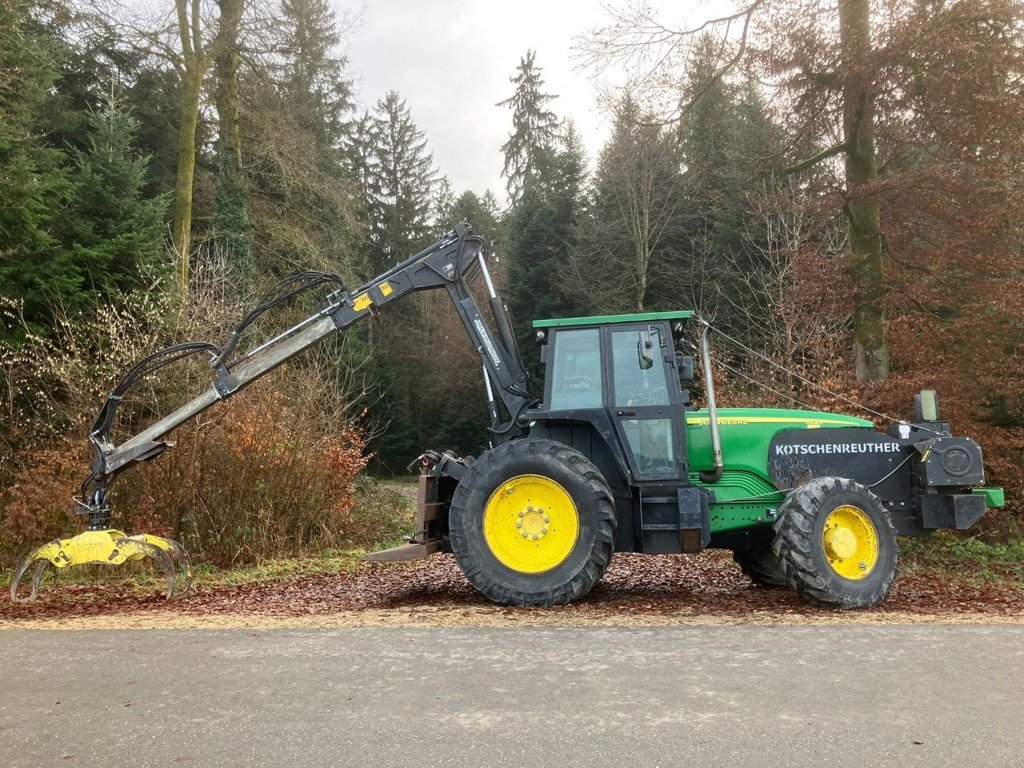 Forstschlepper des Typs John Deere 6620, Gebrauchtmaschine in Schwarzhäusern (Bild 1)