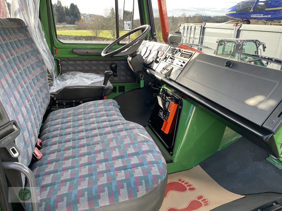 Forstschlepper del tipo Mercedes-Benz Unimog U2100 Agrar-Forst , Ez.2005, Sammlerzustand, Gebrauchtmaschine In Hinterschmiding (Immagine 4)