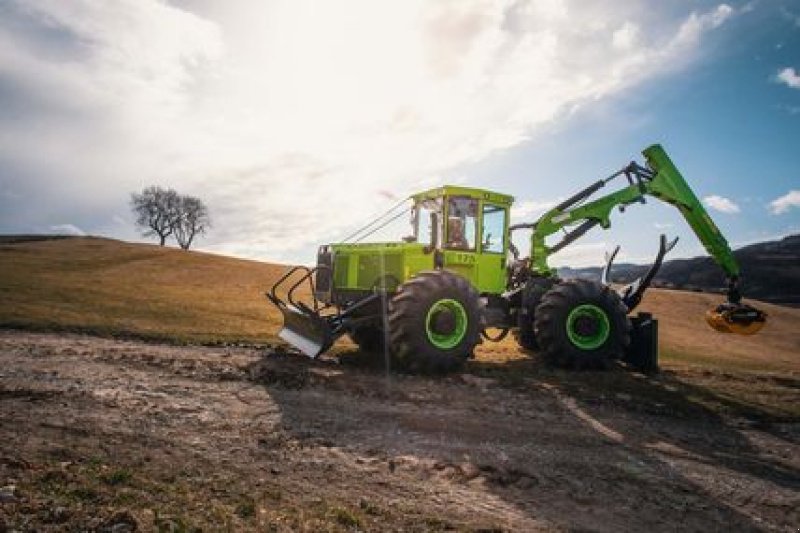 Forstschlepper des Typs Reil & Eichinger EQUUS 175N BH, Neumaschine in Nittenau (Bild 12)