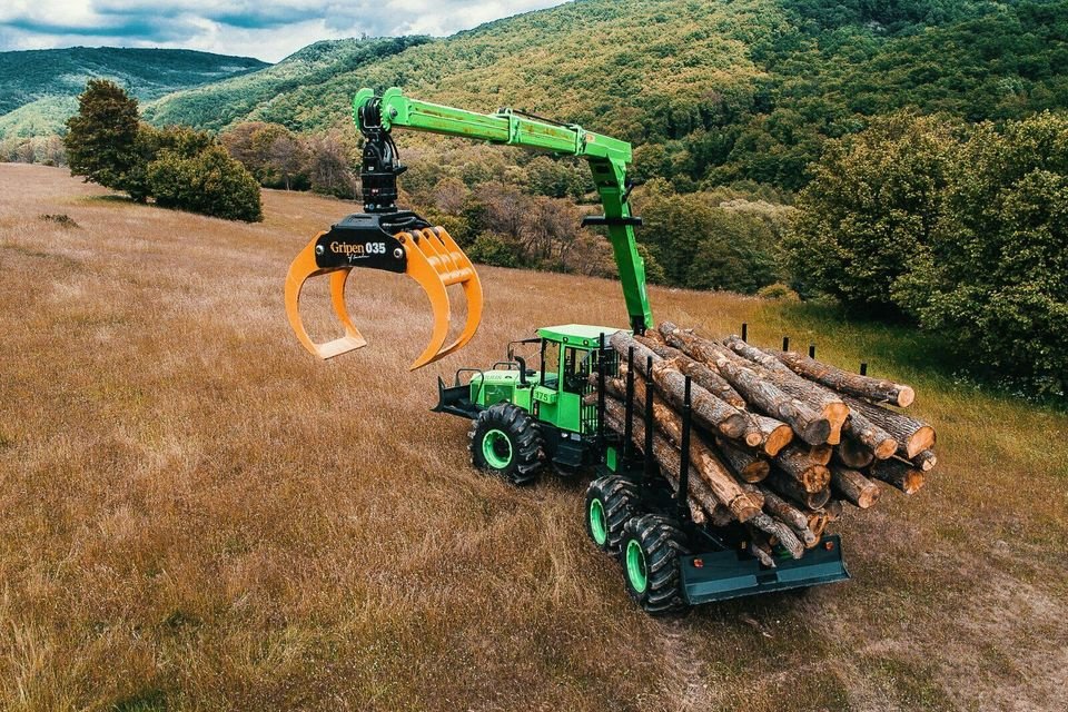 Forstschlepper des Typs Reil & Eichinger Skidder Equus 175N 6WDC, Neumaschine in Nittenau (Bild 12)