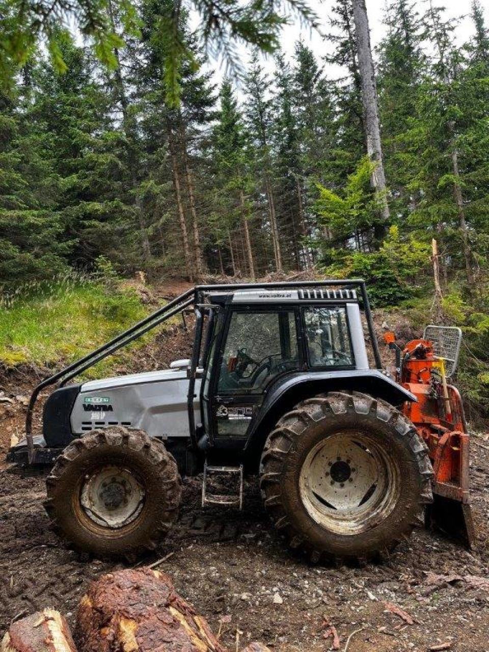 Forstschlepper of the type Valtra 6550, Gebrauchtmaschine in Judenburg (Picture 3)