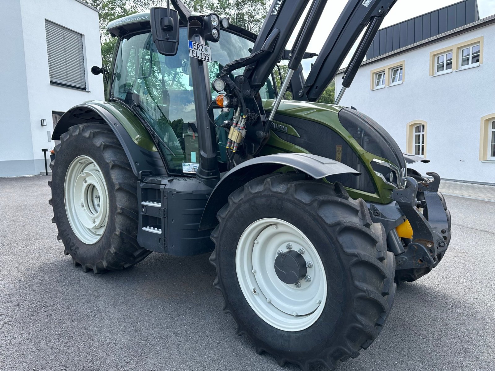 Forstschlepper of the type Valtra N175 Direct, Gebrauchtmaschine in Lößnitz  (Picture 5)