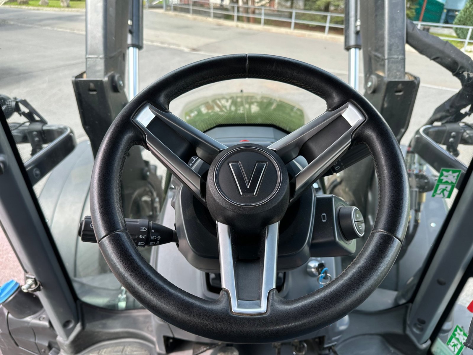 Forstschlepper of the type Valtra N175 Direct, Gebrauchtmaschine in Lößnitz  (Picture 11)