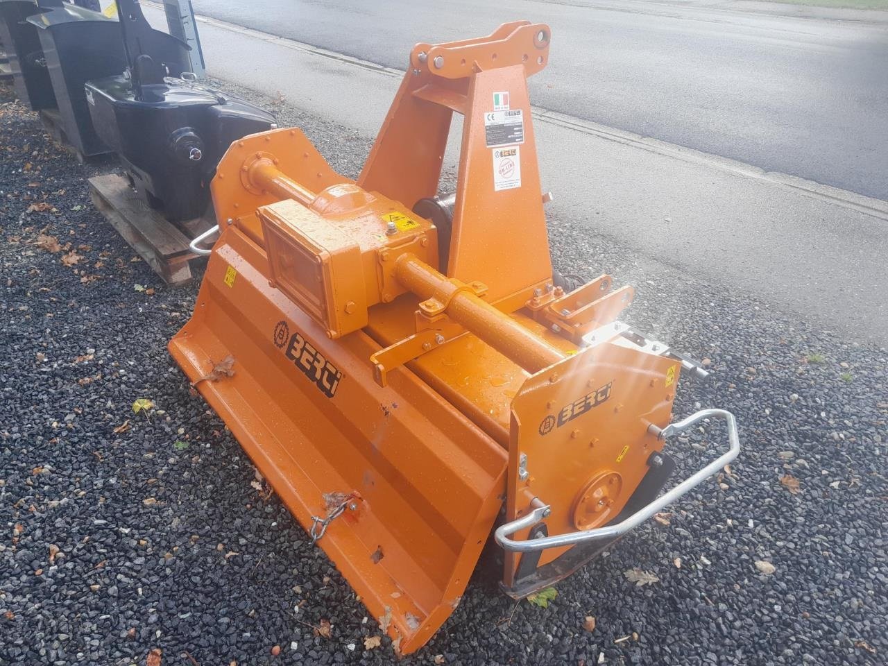 Fräse от тип Berti Sonstiges, Gebrauchtmaschine в Give (Снимка 2)