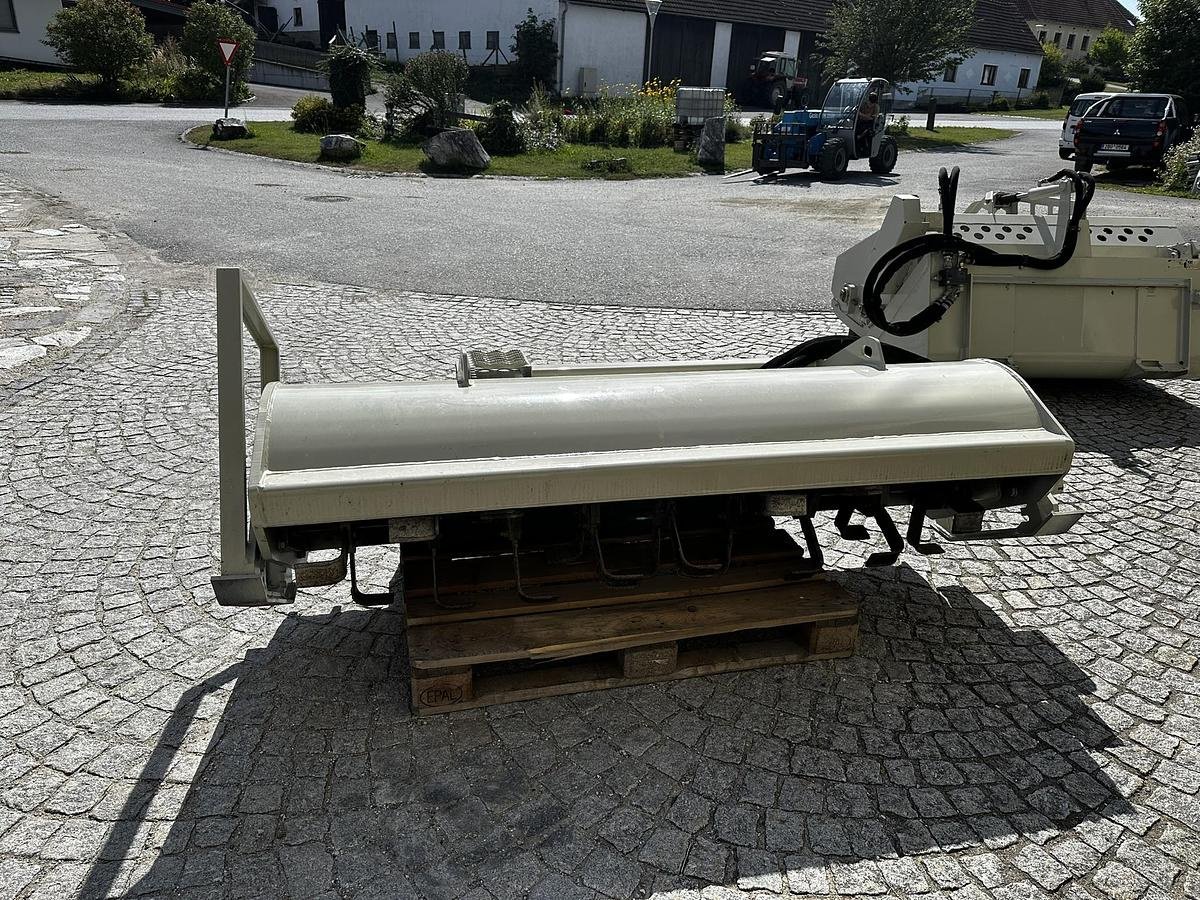 Fräse του τύπου CAT LT18B TILLER, Gebrauchtmaschine σε Göpfritz an der Wild (Φωτογραφία 6)
