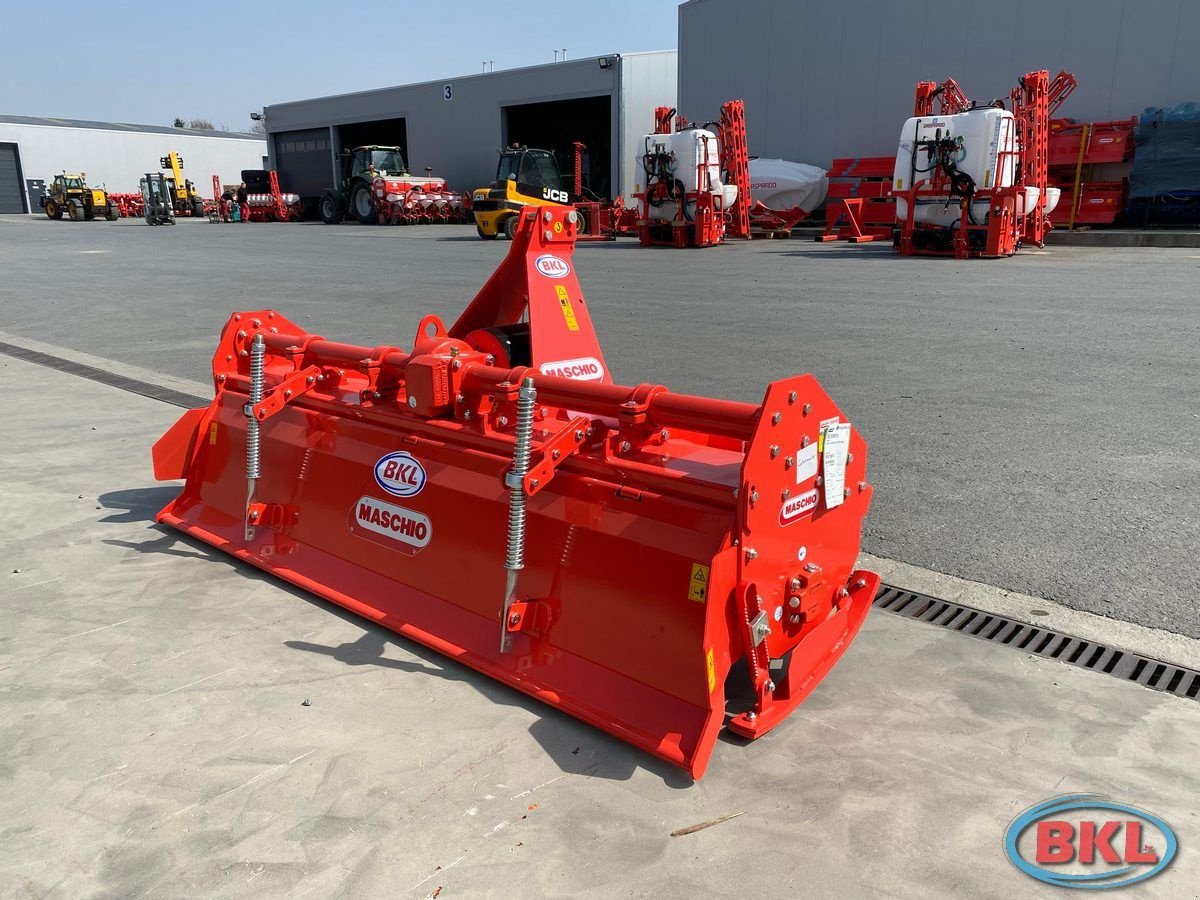 Fräse Türe ait Maschio H Bodenfräsen, Neumaschine içinde Rovisce (resim 3)