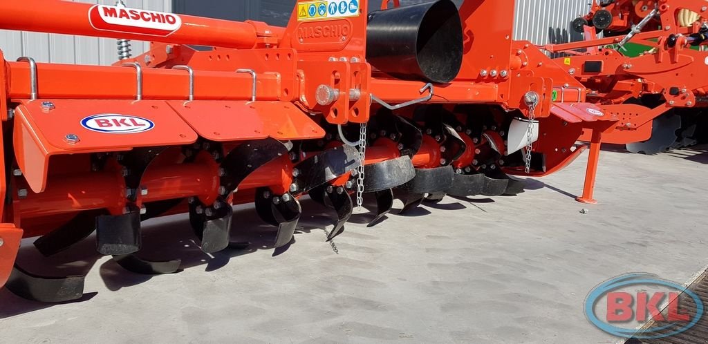 Fräse del tipo Maschio U Fräsen, Neumaschine In Rovisce (Immagine 9)