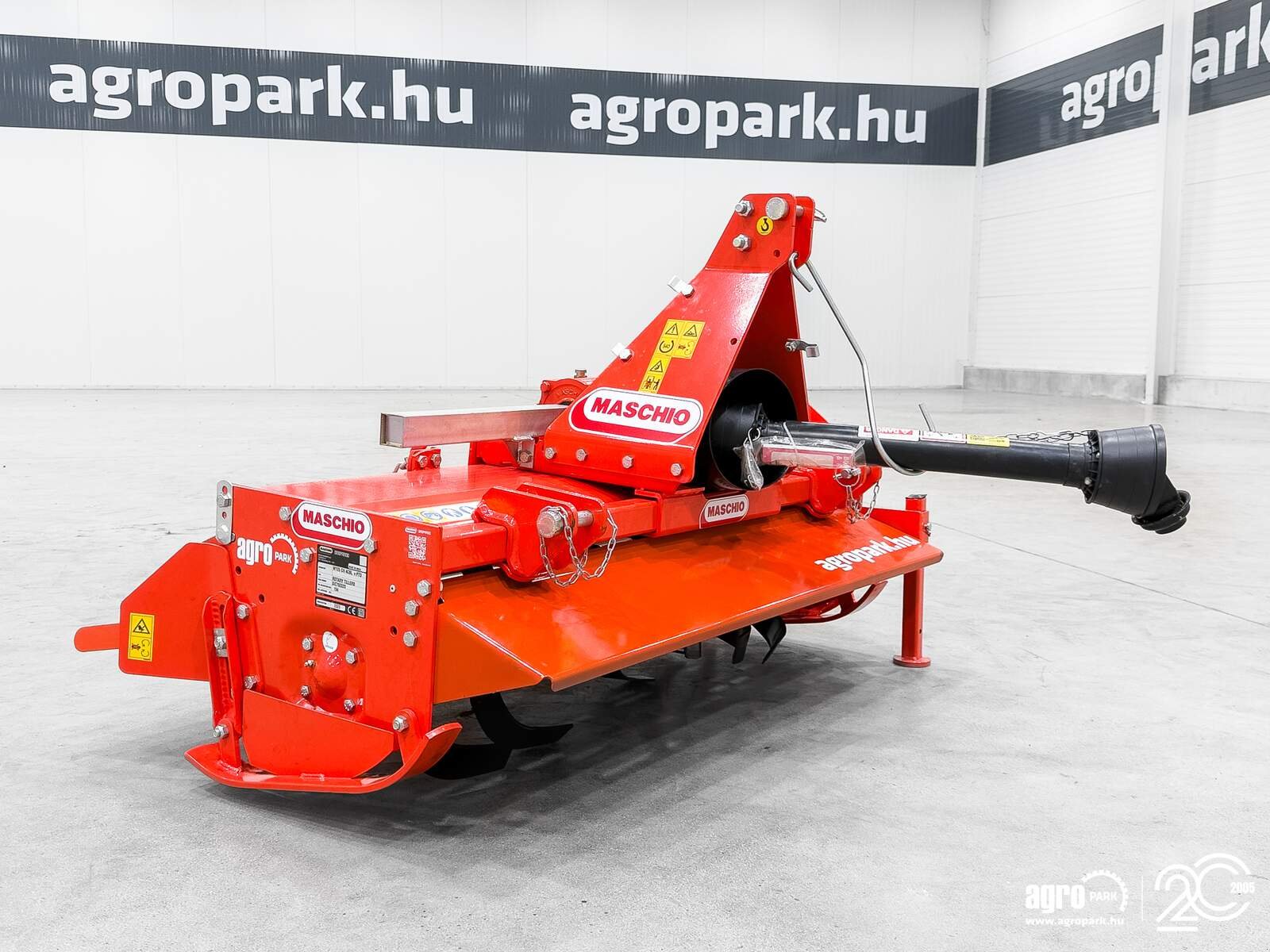 Fräse от тип Maschio W 125 rotary tiller with 1,25 m working width, 24 blades, 18 cm working depth, 3-point hitch with offset option, anti-wear skids, Gebrauchtmaschine в Csengele (Снимка 2)