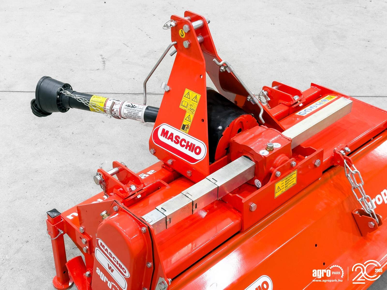 Fräse от тип Maschio W 125 rotary tiller with 1,25 m working width, 24 blades, 18 cm working depth, 3-point hitch with offset option, anti-wear skids, Gebrauchtmaschine в Csengele (Снимка 18)