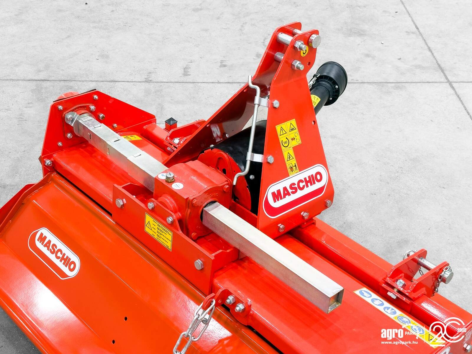 Fräse от тип Maschio W 125 rotary tiller with 1,25 m working width, 24 blades, 18 cm working depth, 3-point hitch with offset option, anti-wear skids, Gebrauchtmaschine в Csengele (Снимка 19)