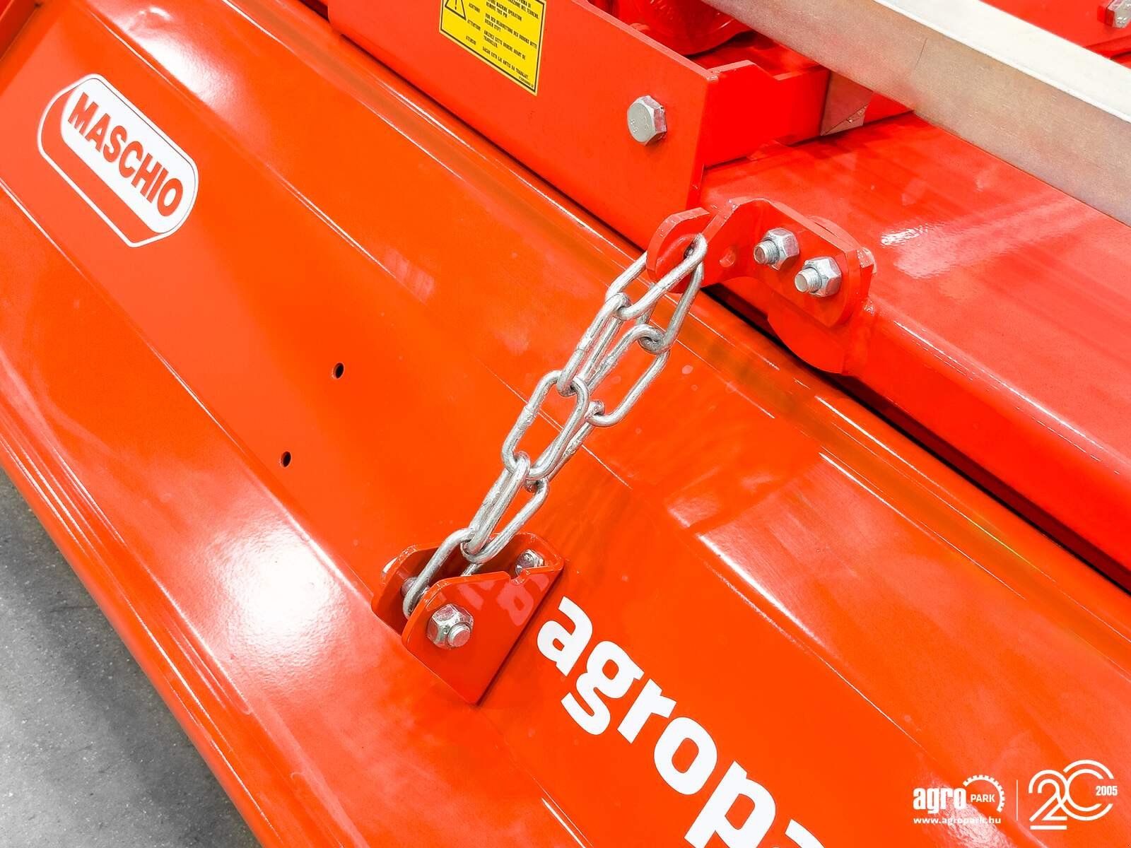 Fräse от тип Maschio W 125 rotary tiller with 1,25 m working width, 24 blades, 18 cm working depth, 3-point hitch with offset option, anti-wear skids, Gebrauchtmaschine в Csengele (Снимка 24)