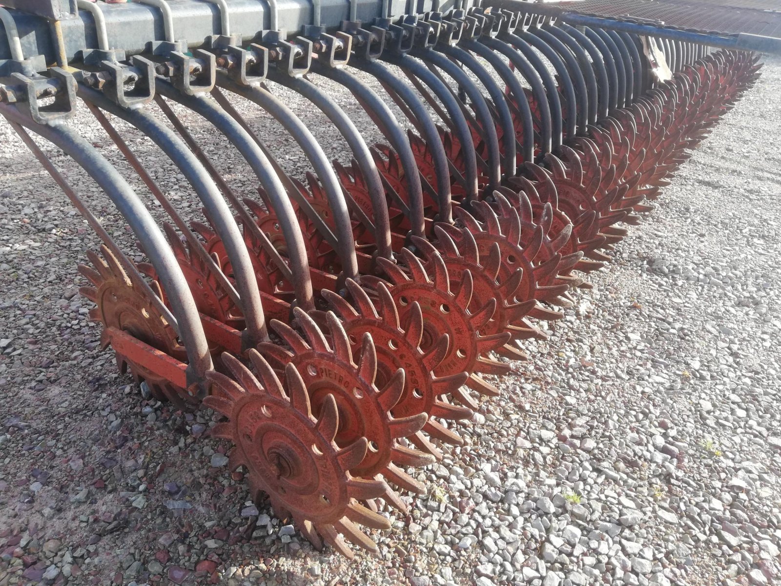 Fräse za tip Mora HOUE ROTATIVE, Gebrauchtmaschine u TREMEUR (Slika 3)