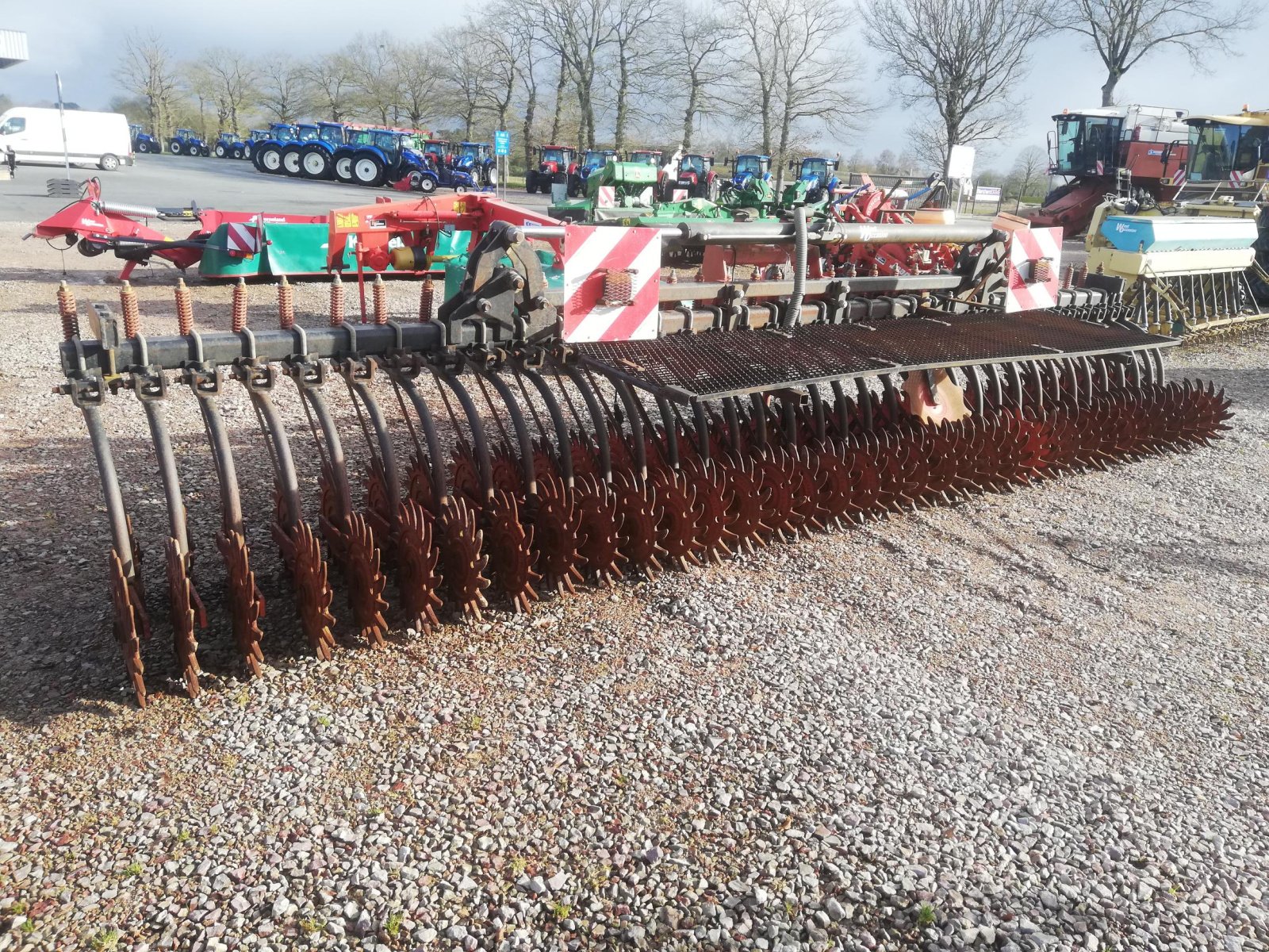 Fräse za tip Mora HOUE ROTATIVE, Gebrauchtmaschine u TREMEUR (Slika 2)