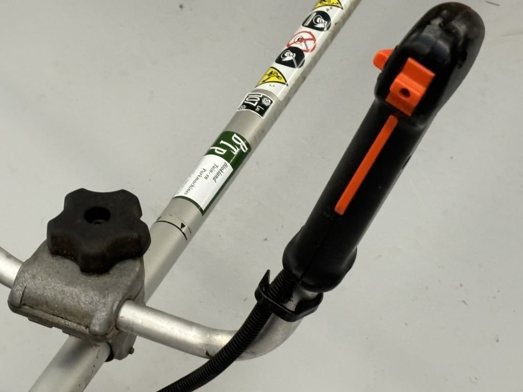 Freischneider & Trimmer tip Echo met draadkop en nieuw draagharnas, Gebrauchtmaschine in Ameide (Poză 3)