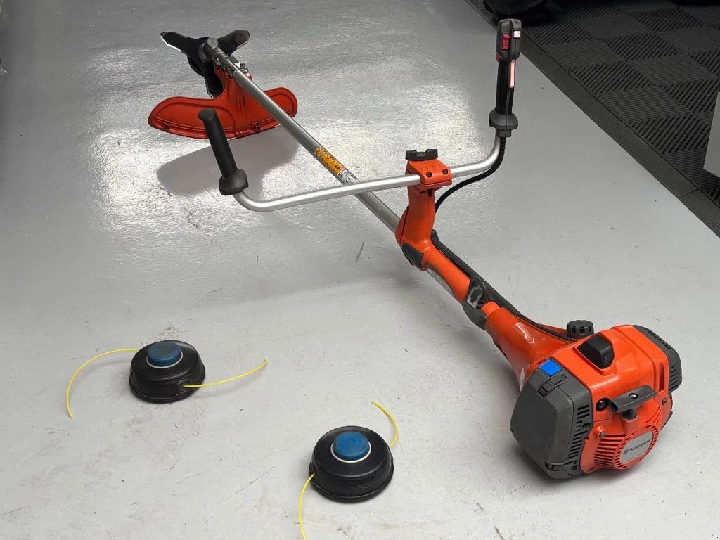 Freischneider & Trimmer typu Husqvarna Gebruikte 545RXT bosmaaier Pro mes en draadkop, Gebrauchtmaschine v Ameide (Obrázek 2)