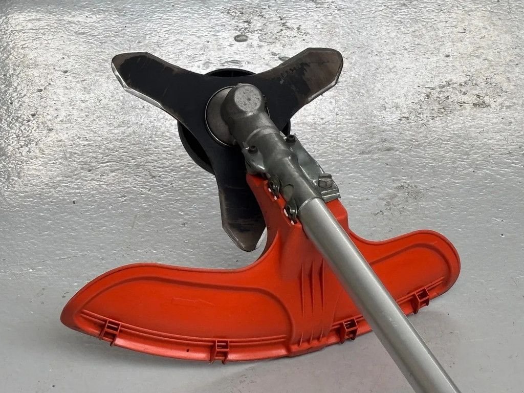 Freischneider & Trimmer typu Husqvarna Gebruikte 545RXT bosmaaier Pro mes en draadkop, Gebrauchtmaschine v Ameide (Obrázek 3)