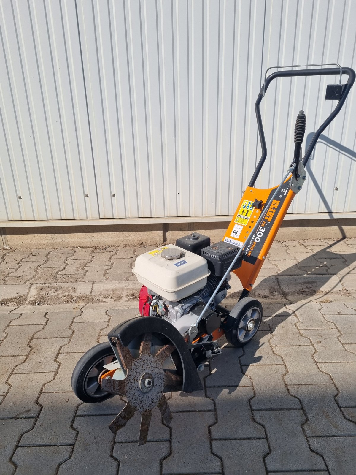 Freischneider & Trimmer типа Reil & Eichinger Rasenkantenschneider ELIET Abverkauf Mietparkmaschine Reil & Eichinger, Gebrauchtmaschine в Nittenau (Фотография 2)