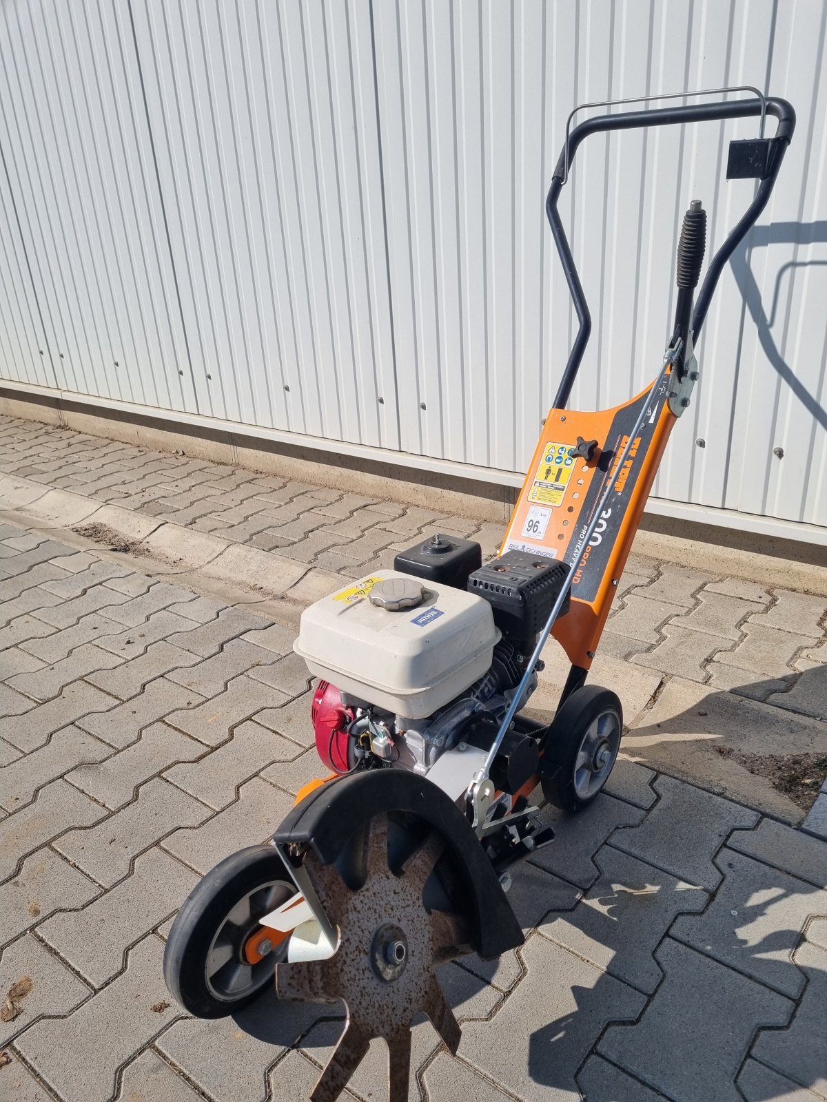 Freischneider & Trimmer типа Reil & Eichinger Rasenkantenschneider ELIET Abverkauf Mietparkmaschine Reil & Eichinger, Gebrauchtmaschine в Nittenau (Фотография 3)