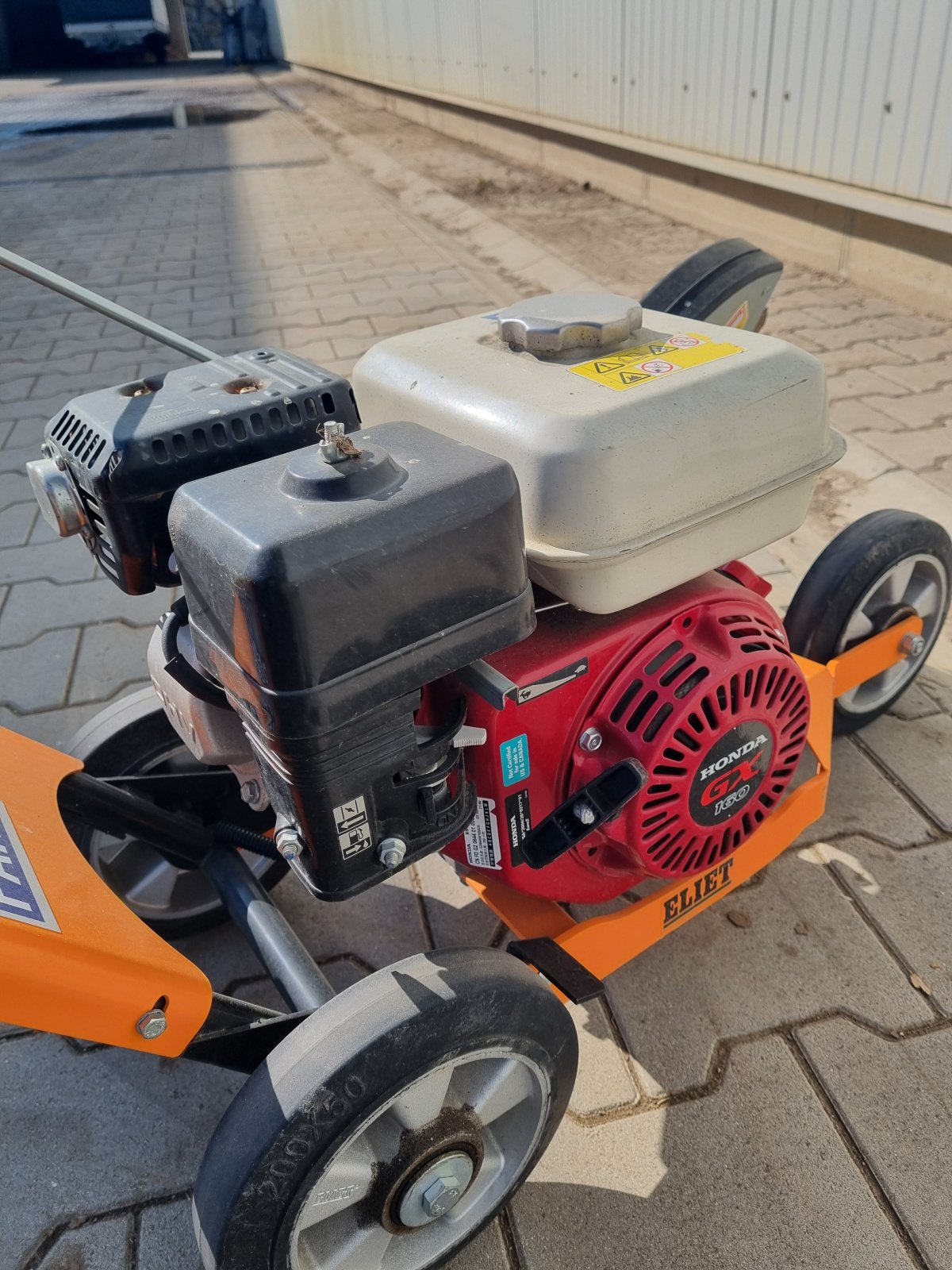 Freischneider & Trimmer типа Reil & Eichinger Rasenkantenschneider ELIET Abverkauf Mietparkmaschine Reil & Eichinger, Gebrauchtmaschine в Nittenau (Фотография 4)