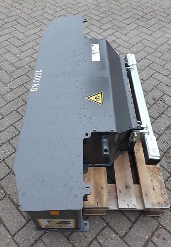 Frontgewicht of the type Bressel & Lade Front-/Heckgewicht M (MMS - FHG 600/1000), Neumaschine in Itterbeck (Picture 11)