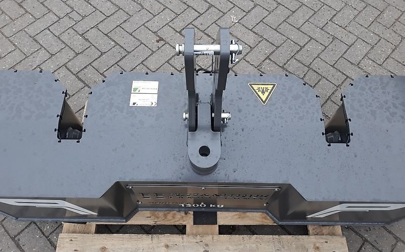 Frontgewicht des Typs Bressel & Lade Frontgewicht L (MMS FG 800-1300), Neumaschine in Itterbeck (Bild 3)