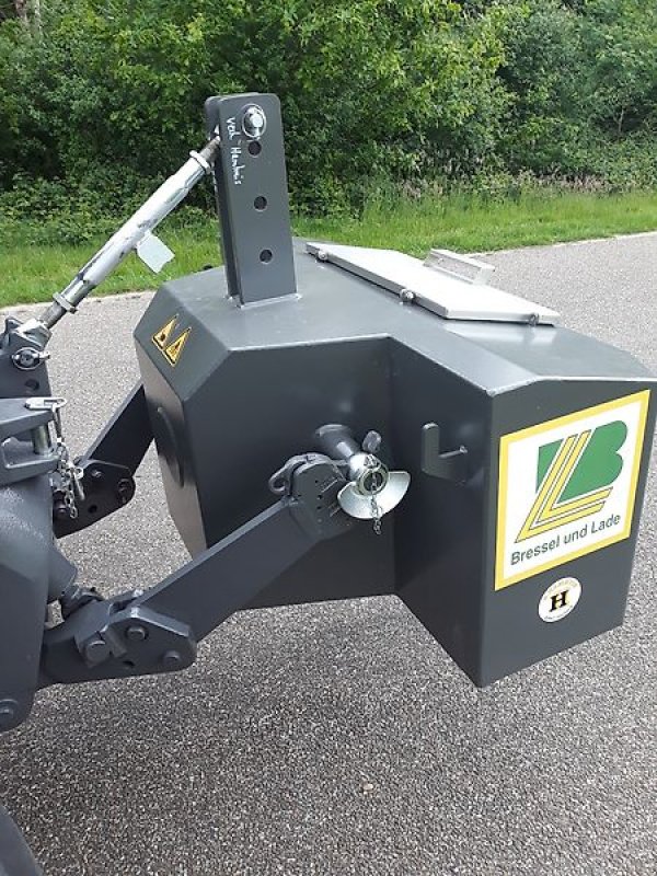 Frontgewicht tip Bressel & Lade Frontgewicht mit Staufach, Vorführmaschine in Itterbeck (Poză 11)