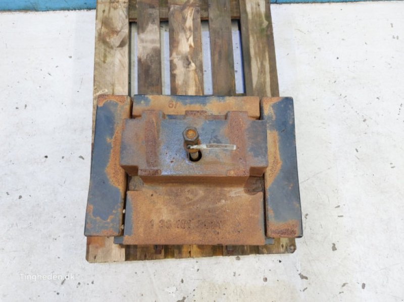 Frontgewicht of the type Case CVX 120, Gebrauchtmaschine in Hemmet (Picture 16)