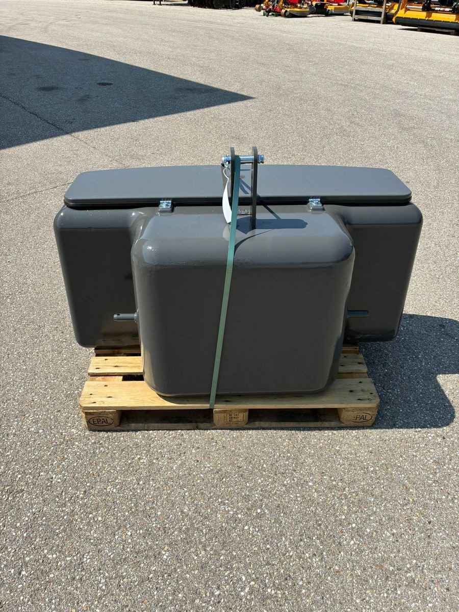 Frontgewicht tip CLAAS 1050 kg Box II CLAAS dark grey, Neumaschine in Mistelbach (Poză 3)