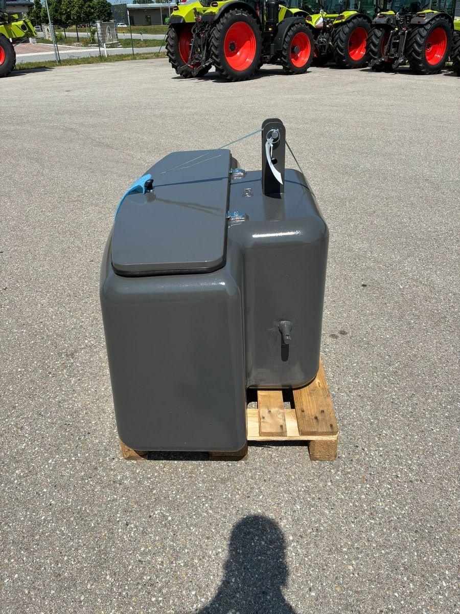 Frontgewicht Türe ait CLAAS 1250 kg Box II CLAAS dark grey, Neumaschine içinde Mistelbach (resim 2)